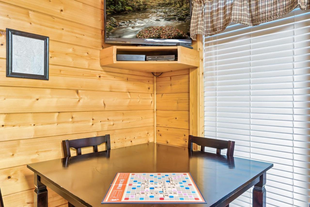 Cozy Log Cabin!! In Heart Of Pf & Close To The Smokies Піджен-Фордж Екстер'єр фото