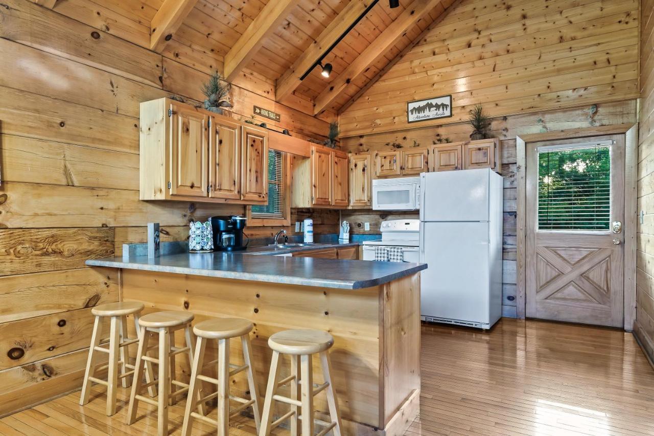 Cozy Log Cabin!! In Heart Of Pf & Close To The Smokies Піджен-Фордж Екстер'єр фото