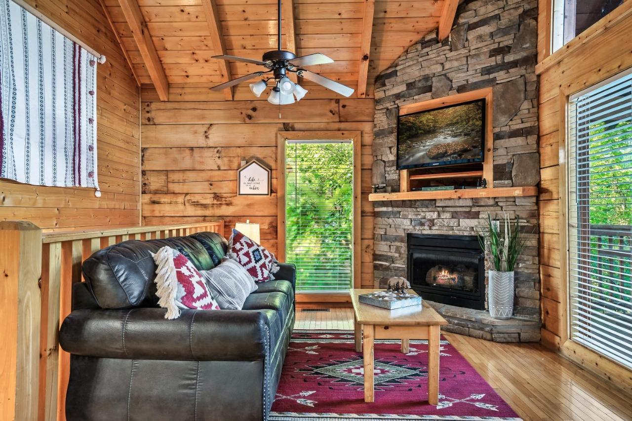Cozy Log Cabin!! In Heart Of Pf & Close To The Smokies Піджен-Фордж Екстер'єр фото
