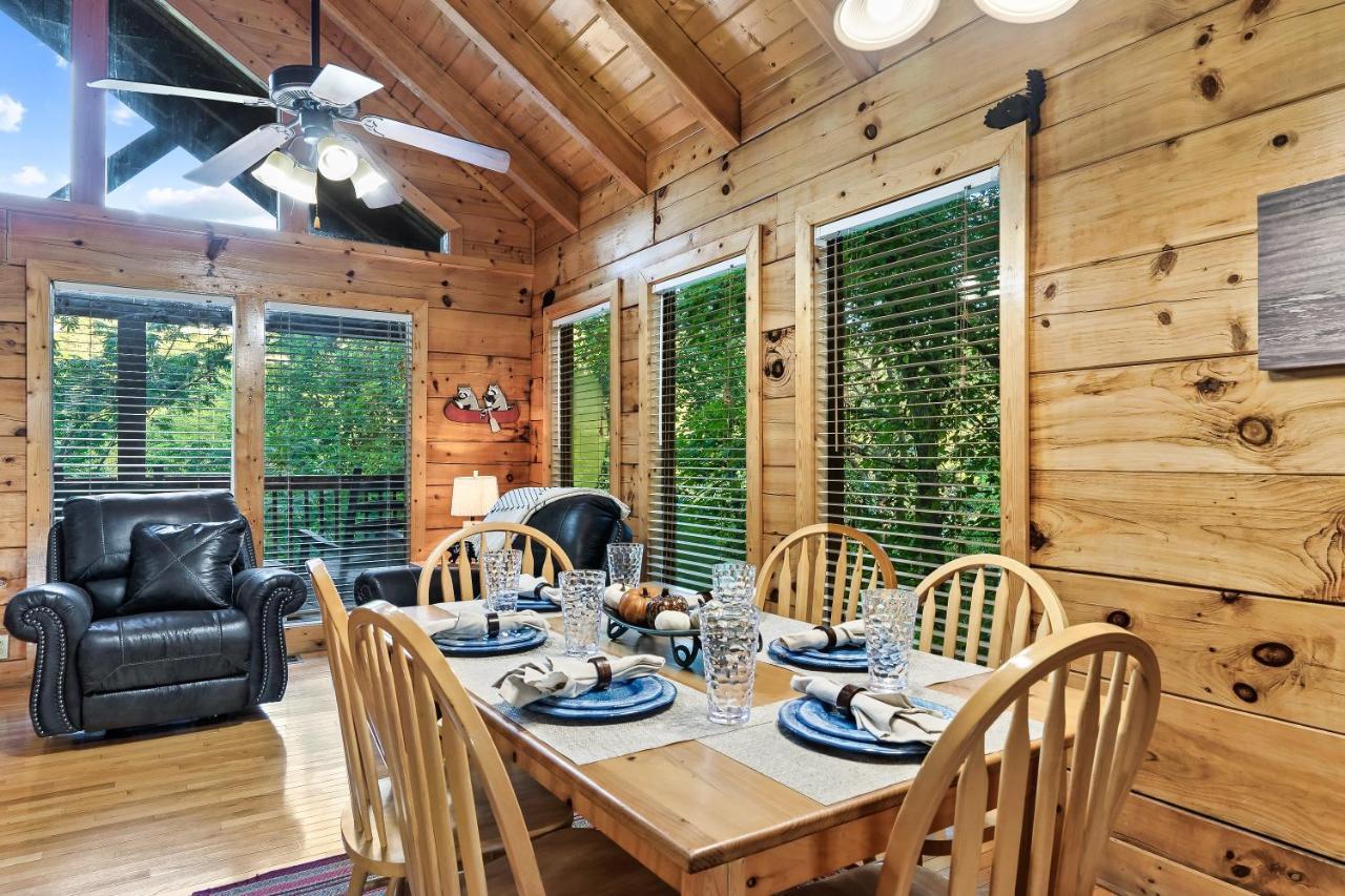 Cozy Log Cabin!! In Heart Of Pf & Close To The Smokies Піджен-Фордж Екстер'єр фото